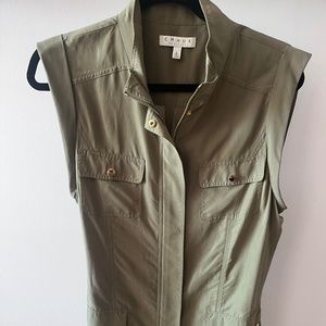 Chaus sleeveless utility jacket with gold details and pockets (size large)